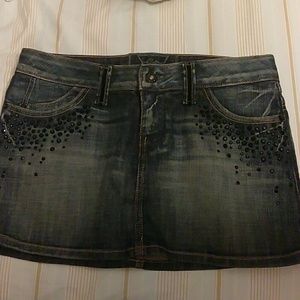 Guess skirt